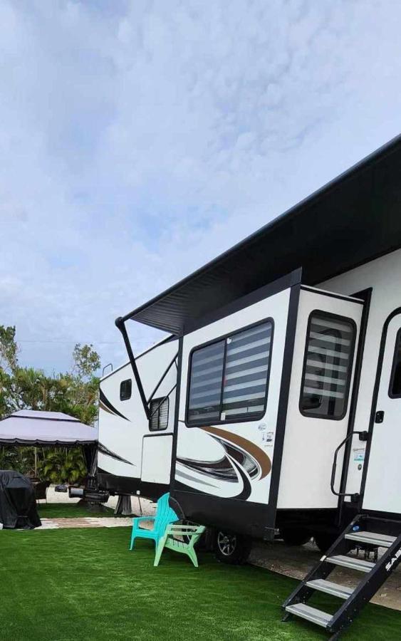 So "Time To Wander" Pet Friendly And Free Early Check-In! Villa Fort Myers Bagian luar foto